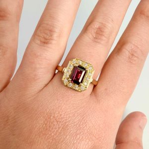 Bague Grenat Diamants Or Jaune